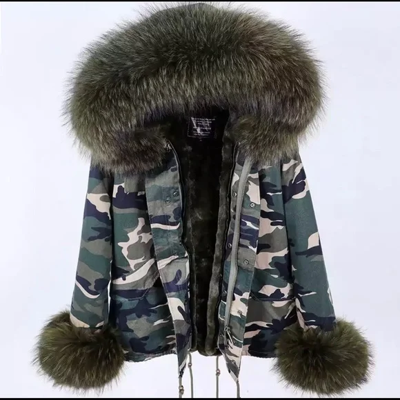 Fox Fur Parka - Picture 4 of 4